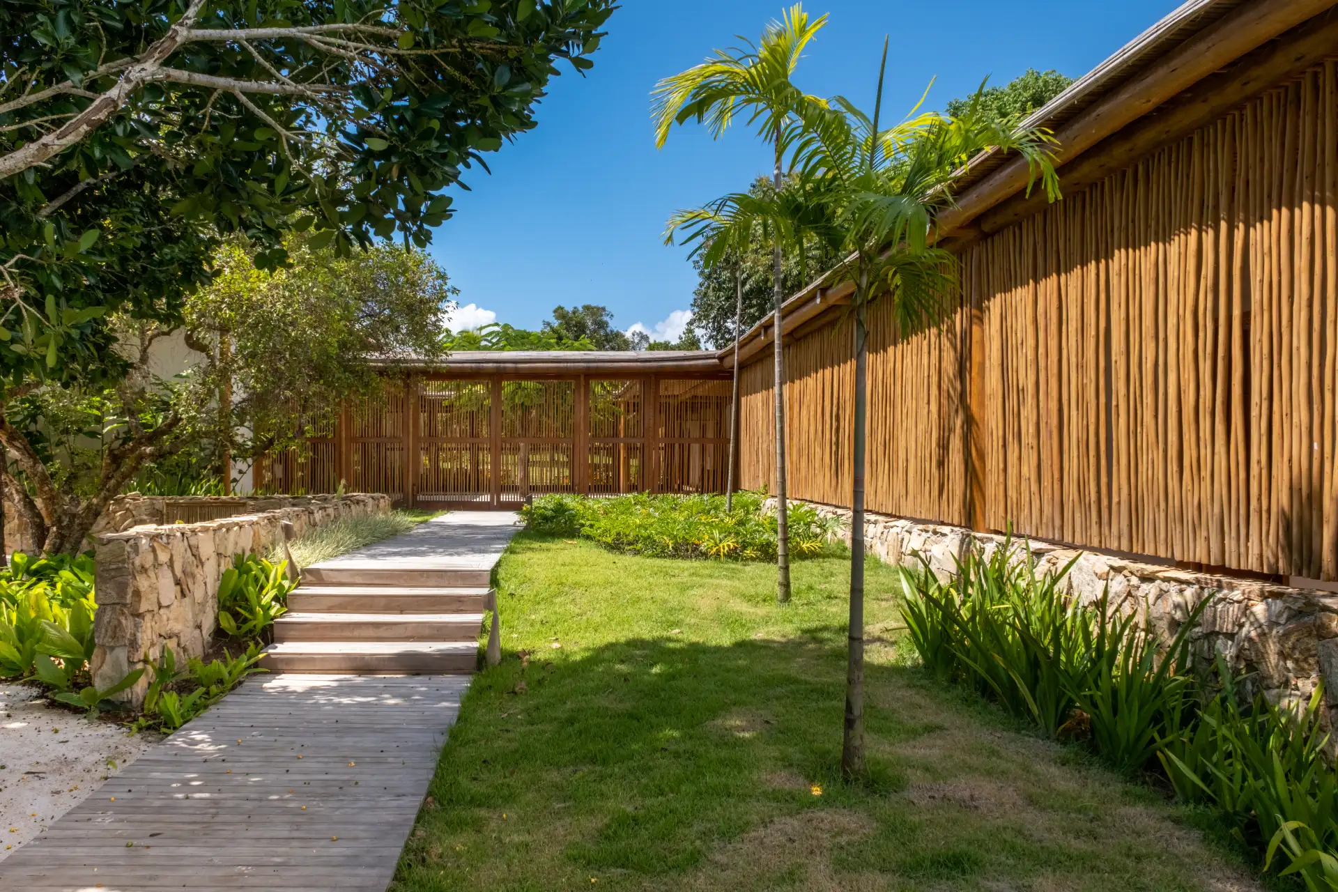 house-of-luz-24-03-2023