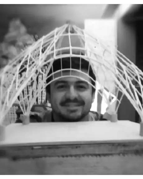 Architect and urban planner Delton Leandro, who graduated from the University of Taubaté in 2007, works on architectural and landscaping projects of various scales